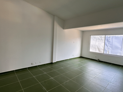 BODEGA - Cerca al Aeropuerto