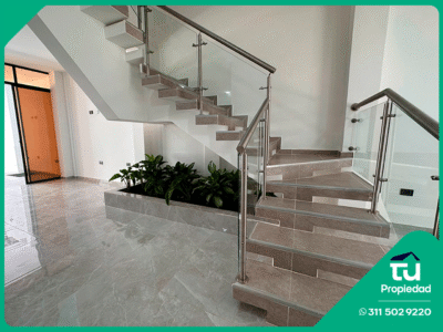 CASA NUEVA | Moderna | Con Piscina