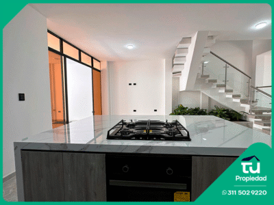 CASA NUEVA | Moderna | Con Piscina