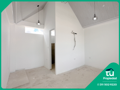 CASA DE 3 PISOS | XIRUMA