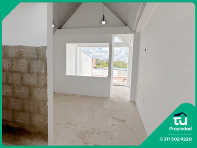 CASA DE 3 PISOS | XIRUMA